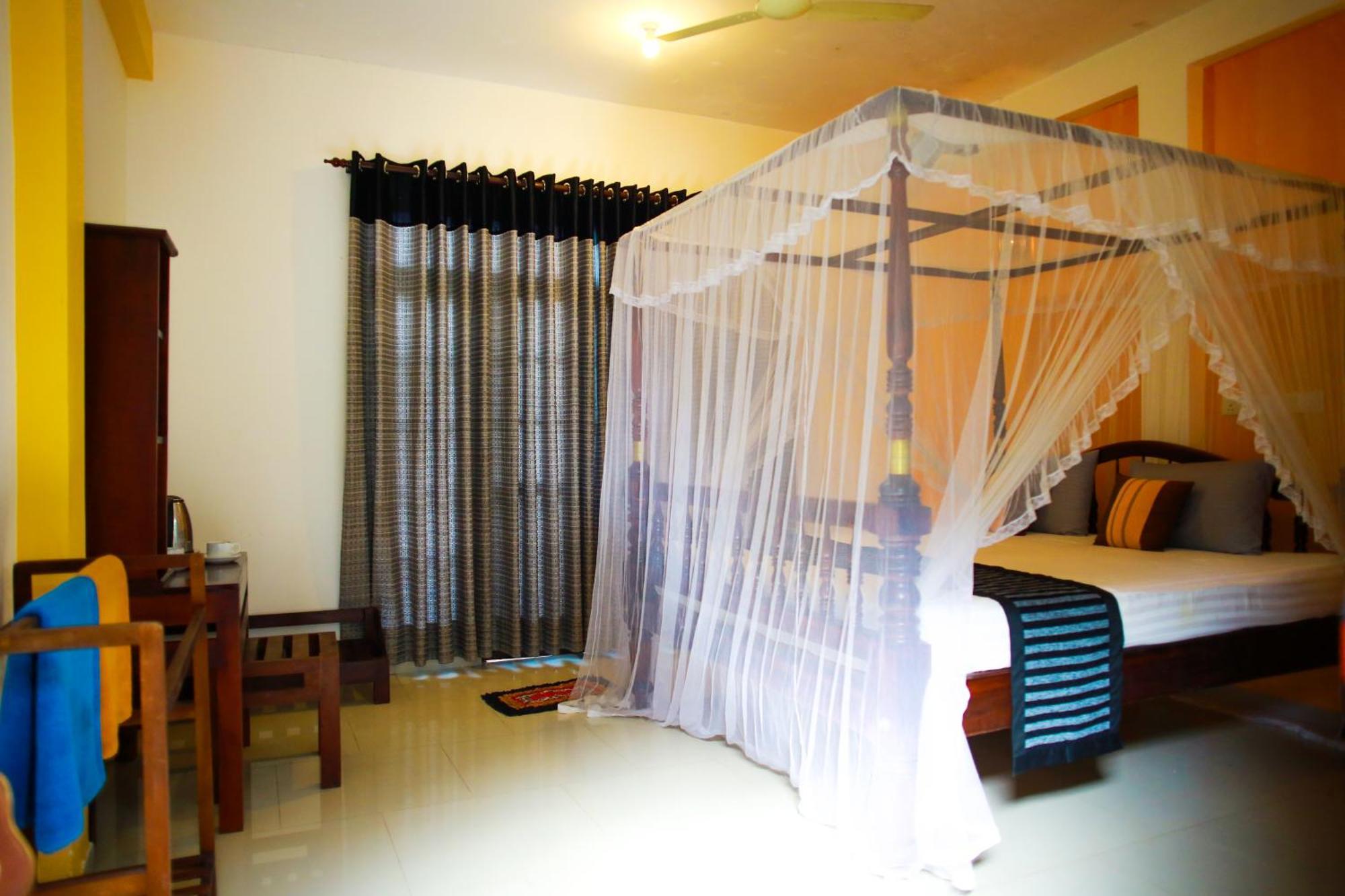 Isindu Sky Lodge Mirissa Bagian luar foto